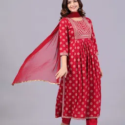NEW4U Floral Embroidered Sequinned Kurta with Palazzos & With Dupatta-25