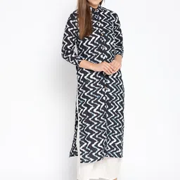 Fabriko Women Black & White Printed Kurta with Palazzos-picture-0