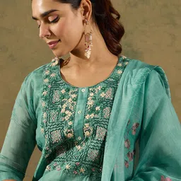 Anouk Floral Embroidered Straight Thread Work Chanderi Silk Kurta With Trouser & Dupatta-picture-2