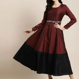 Shae by SASSAFRAS Women Charming Maroon Solid Co-Ords Dress-image-99