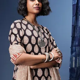 Taavi Floral Printed Keyhole Neck Bagru Kurta with Trousers & Dupatta-picture-47