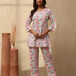 House of Chikankari Embroidered Tunic With Printed Trousers Co-Ords-picture-7