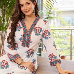 PHYSIL Women Floral Printed Cotton Kurta with Trousers-25