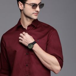 Louis Philippe Jeans Men Maroon Solid Slim Fit Pure Cotton Casual Shirt-image-49