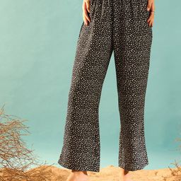 Berrylush Women Black Floral Printed Relaxed Straight Leg High-Rise Parallel Trouser-image-98