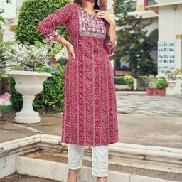TRAHIMAM Ethnic Motifs Printed Gotta Patti Work Round Neck Straight Kurta With Trouser-picture-24
