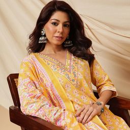 Ginni Arora Label Women Floral Printed Cotton Kurta with Salwar & Dupatta-picture-29