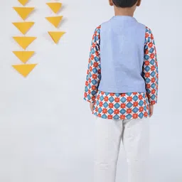 Budding Bees Printed Cotton Kurta With Pyjama & Nehru Jacket image 3