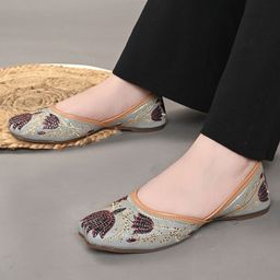 XE Looks Embellished Round Toe Mojaris-picture-51