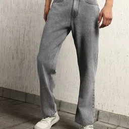 Hubberholme Men Clean Look Heavy Fade Light Shade Mid-Rise Relaxed Fit Pure Cotton Jeans-image-115