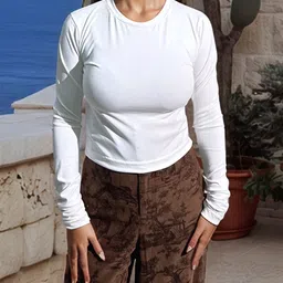 Stylecast X Hersheinbox Crop Fitted Top image 3
