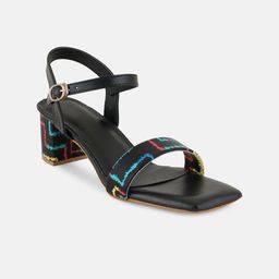 Rubeezz Printed Block Sandals with Buckles image 3