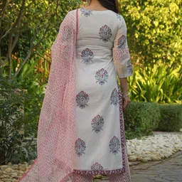 KALINI Selection of 2 Ethnic Motifs Printed Straight Kurta with Trousers and Dupatta image 3