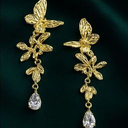 ISHTAARA Korean Drop Earrings-image-39