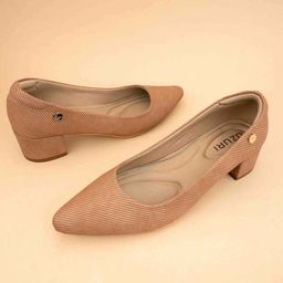 Ozuri Textured Pointed Toe Block Heeled Pumps image 5