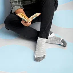One8 Men Pack Of 3 Color Block Cotton Ankle-Length Socks image 4