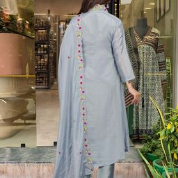 PARNAVI Women Embroidered Regular Thread Work Chanderi Cotton Kurta with & With Dupatta image 2