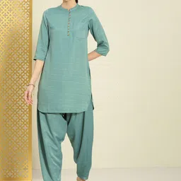 House of Pataudi Women Solid Mandarin Collar Regular Jashn Kurta with Pyjamas-picture-14