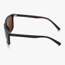 INVU Men Rectangle Sunglasses with Polarised Lens B2600C image 4