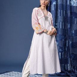 Taavi Pure Cotton V-Neck A-Line Sanganeri Folk Kurta-picture-34