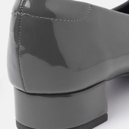 Van Heusen Block Heel Pumps image 5