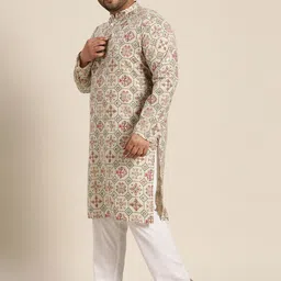 SOJANYA PLUS Men Plus Size Ethnic Motifs Printed Regular Kurta With Pyjamas image 5