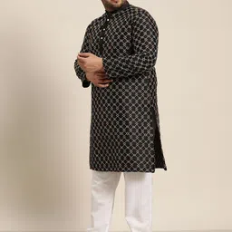 SOJANYA PLUS Men Plus Size Embroidered Regular Kurta With Pyjamas image 5