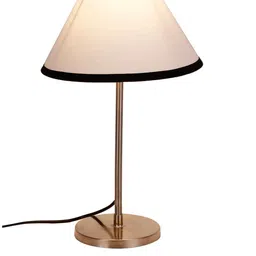 Devansh White Solid Traditional Table Lamp with Shade image 3