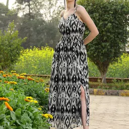 plusS Black Abstract Printed Shoulder Straps Fit & Flare Flared Midi Dress-7