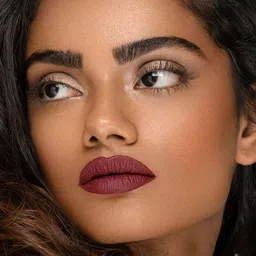SUGAR Smudge Me Not Liquid Lipstick with Matte Finish 4.5 ml - Very Mulberry 25 image 5