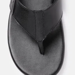 Carlton London Men Black Solid Comfort Sandals image 5