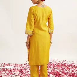 VASTRAMAY Women Regular Kurta with Pyjamas & With Dupatta image 5