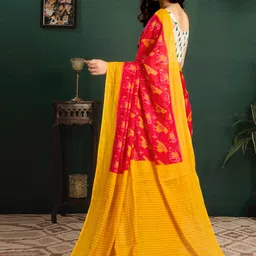 Sangria Abstract Printed Saree With Unstitched Blouse Piece image 4