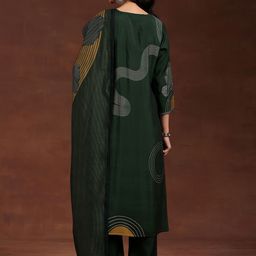 Libas Women Floral Printed Regular Kurta with Trousers & With Dupatta image 3