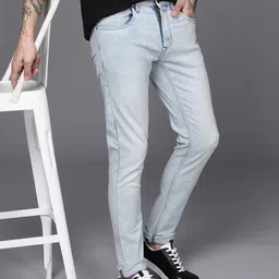 WROGN Men Light Blue Slim Fit Light Fade Stretchable Jeans-image-70