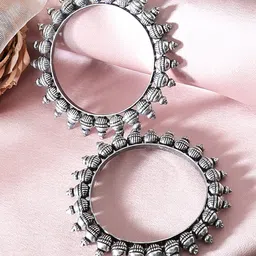 Rubans Women Set of 2 Oxidised Silver-Plated Bangles-38