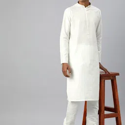 Manthan Men Solid Regular Kurta with Churidar image 4