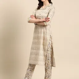 Sangria Floral Printed Regular Kurta With Trousers & Dupatta image 2