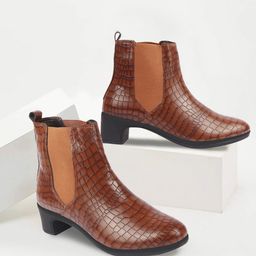 FAUSTO Women Textured Heeled Chelsea Boots-image-38