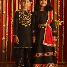 VASTRAMAY Boys Floral Embroidered Regular Mirror Work Straight Kurta With Dhoti Pants-image-73