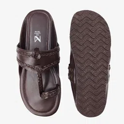 THE MADRAS TRUNK Men Brown Textured T-Strap Flats with Laser Cuts image 3