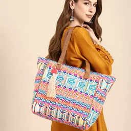Sangria Geometric Printed Oversized Shopper Tote Bag with Tasselled-image-8