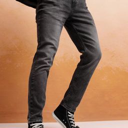 HIGHLANDER Men Grey Tapered Fit Mid-Rise Clean Look Jeans-image-46