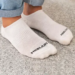 Heelium Men Pack of 3 Odour-Free Breathable Anti-Bacterial Bamboo Ankle Length Socks image 3