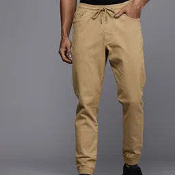 Louis Philippe Jeans Men Solid Mid-Rise Joggers-image-41