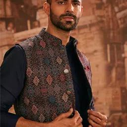 KISAH Mandarin Collar Regular Kurta with Trousers And Printed Nehru Jacket image 1
