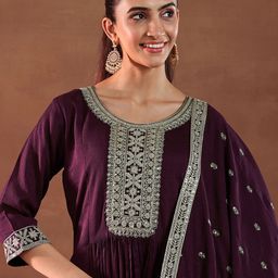 Libas Burgundy Ethnic Motifs Yoke Design Pleated Sequinned Kurta with Trouser & Dupatta image 5