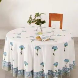 Floral Print 6-Seater Table Cover with Napkins-25