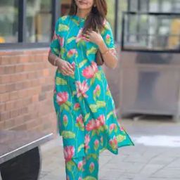 Women Floral Print Straight Kurta Set-picture-27