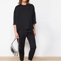 Trendyol Round Neck Drop Shoulder Sleeves T-Shirt With Trouser-picture-30